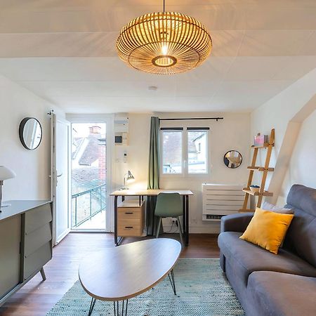 La Parenthese Sous Les Toits Apartment ฟงแตนโบล ภายนอก รูปภาพ