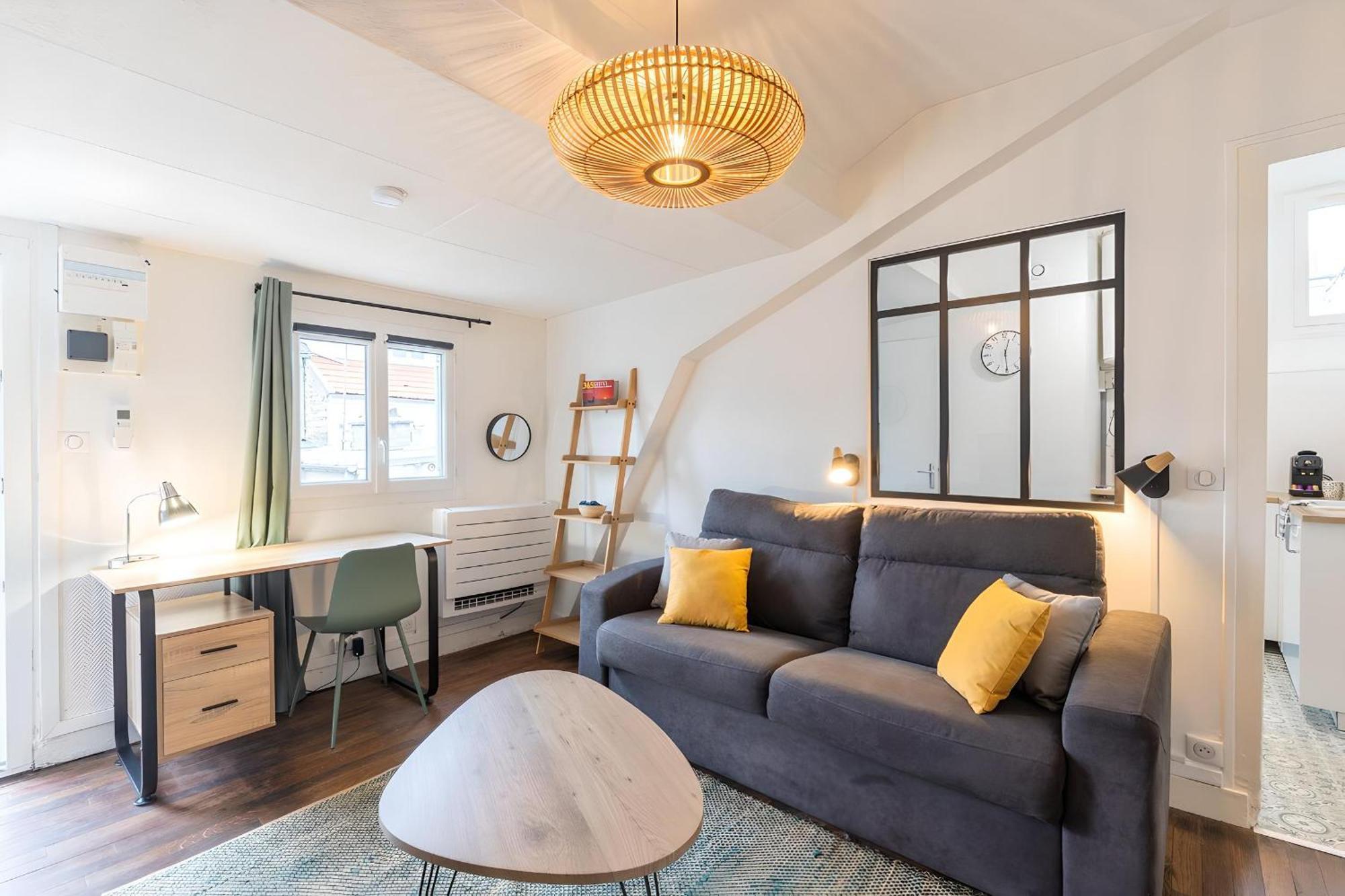 La Parenthese Sous Les Toits Apartment ฟงแตนโบล ภายนอก รูปภาพ